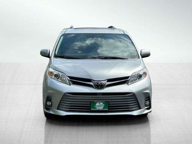 2019 Toyota Sienna 