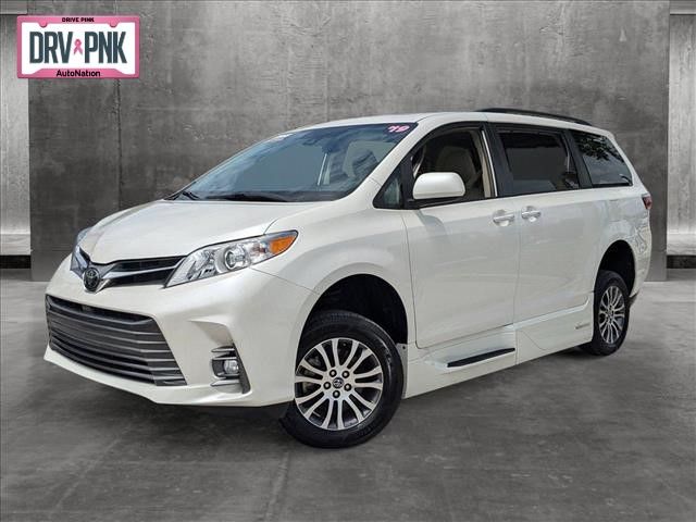 2019 Toyota Sienna XLE