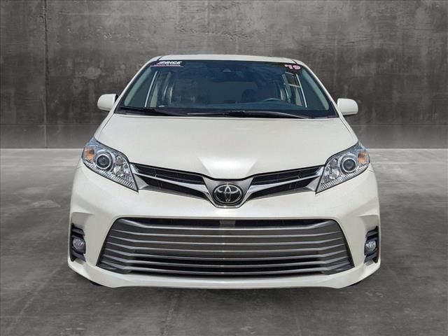 2019 Toyota Sienna XLE