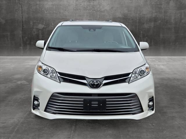 2019 Toyota Sienna XLE