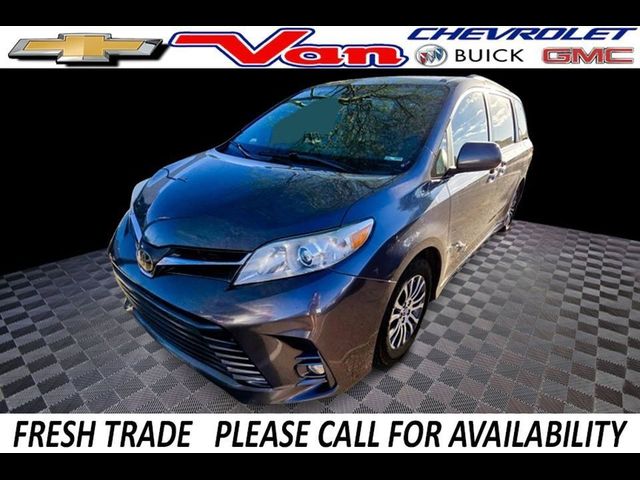 2019 Toyota Sienna XLE Auto Access Seat