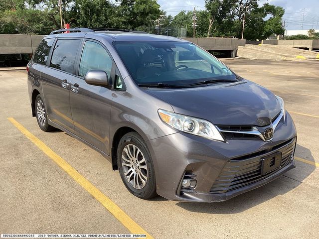 2019 Toyota Sienna XLE Auto Access Seat