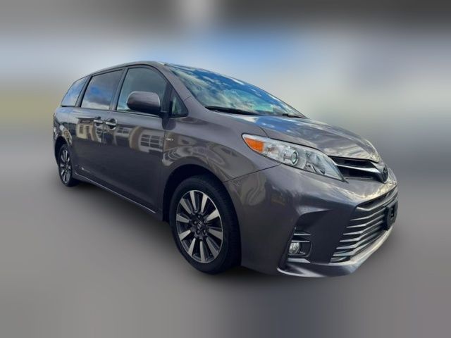 2019 Toyota Sienna XLE