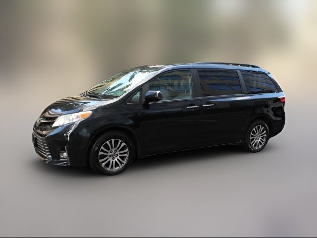 2019 Toyota Sienna XLE