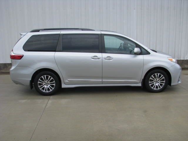 2019 Toyota Sienna XLE Premium