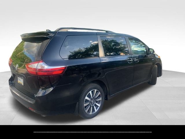 2019 Toyota Sienna XLE Premium
