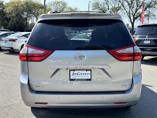 2019 Toyota Sienna XLE Premium