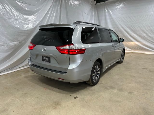 2019 Toyota Sienna XLE Premium