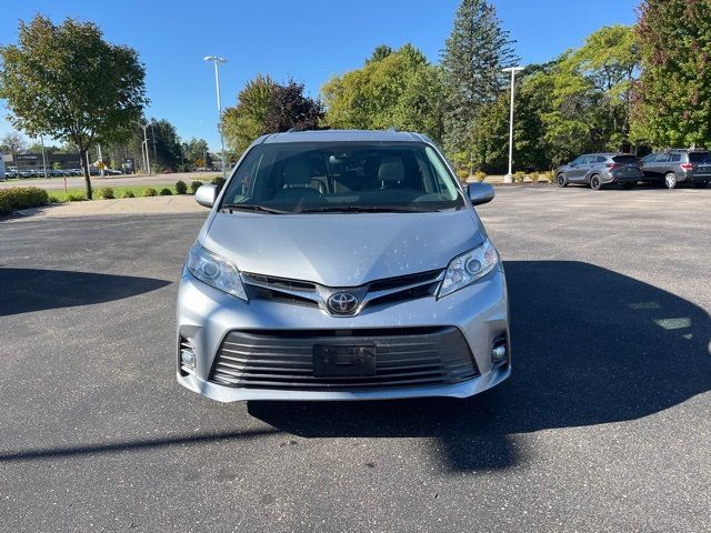 2019 Toyota Sienna XLE Premium