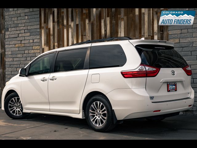 2019 Toyota Sienna XLE Premium