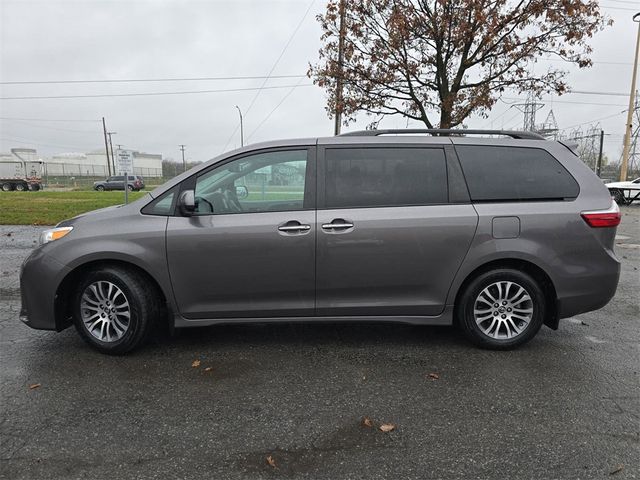 2019 Toyota Sienna XLE Premium