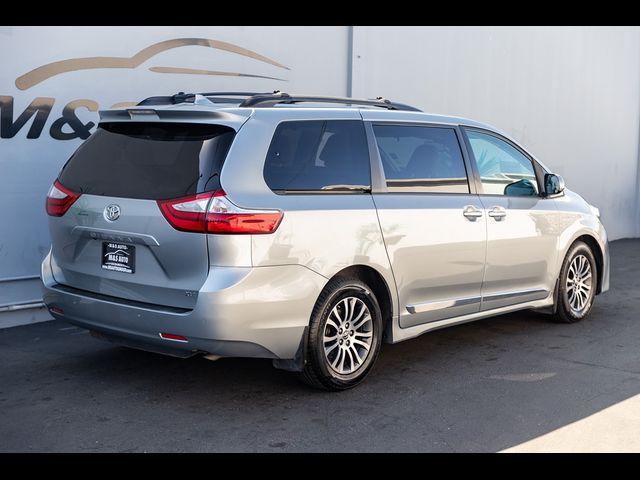 2019 Toyota Sienna XLE Premium