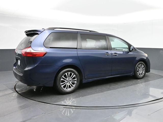 2019 Toyota Sienna XLE Premium