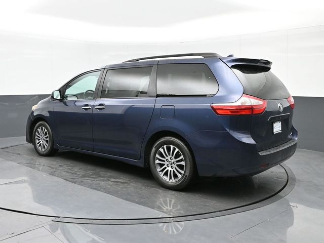 2019 Toyota Sienna XLE Premium