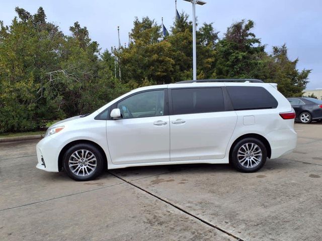 2019 Toyota Sienna XLE Premium