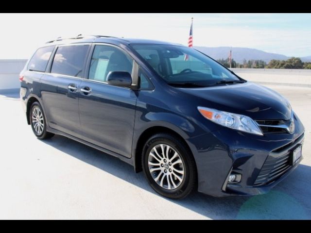 2019 Toyota Sienna XLE Premium