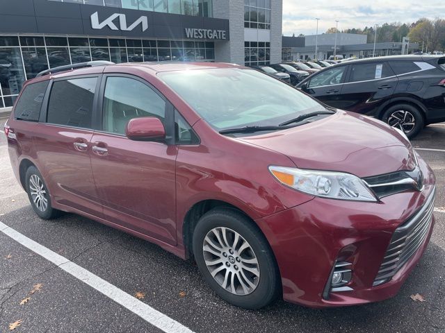 2019 Toyota Sienna XLE Premium