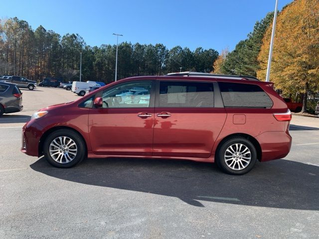 2019 Toyota Sienna XLE Premium