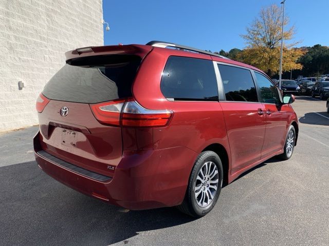 2019 Toyota Sienna XLE Premium