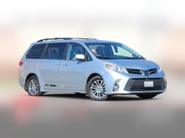 2019 Toyota Sienna XLE Premium