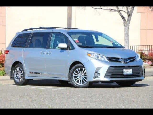 2019 Toyota Sienna XLE Premium