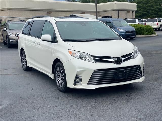 2019 Toyota Sienna XLE Premium