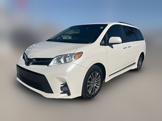 2019 Toyota Sienna XLE Premium