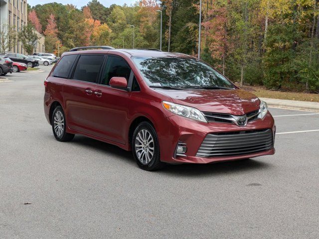 2019 Toyota Sienna XLE Premium