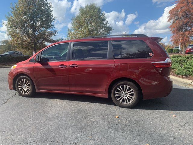 2019 Toyota Sienna XLE Premium