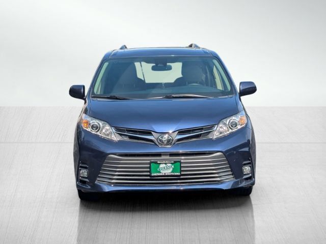 2019 Toyota Sienna XLE Premium