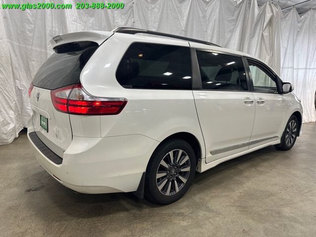 2019 Toyota Sienna XLE Premium