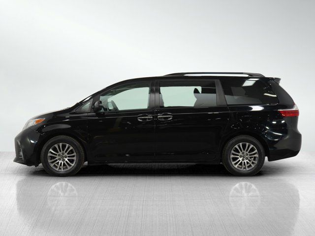 2019 Toyota Sienna XLE Premium