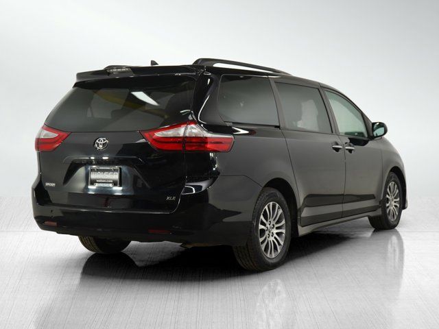 2019 Toyota Sienna XLE Premium