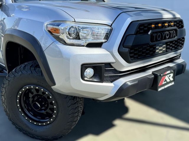 2019 Toyota Tacoma SR