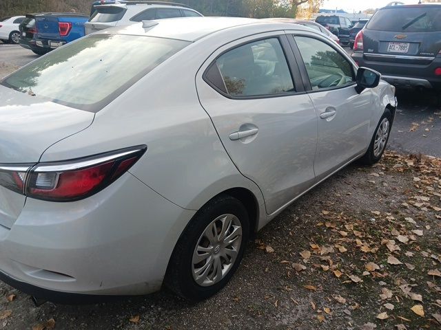 2019 Toyota Yaris L