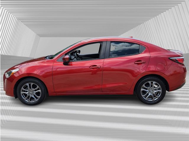 2019 Toyota Yaris XLE