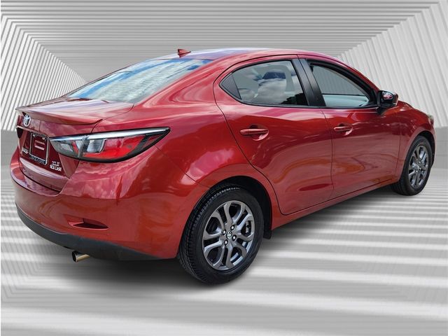 2019 Toyota Yaris XLE