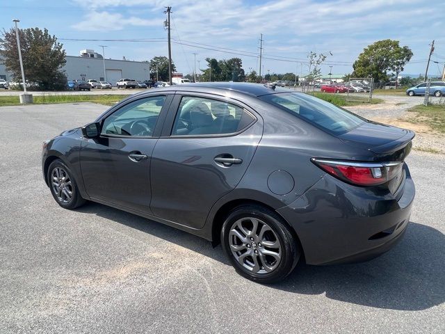 2019 Toyota Yaris L