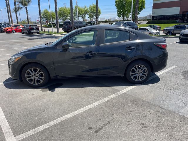 2019 Toyota Yaris L
