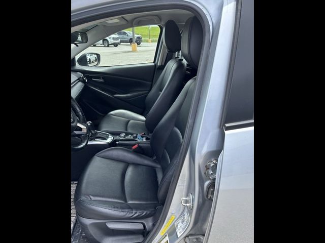 2019 Toyota Yaris L