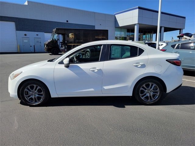 2019 Toyota Yaris L