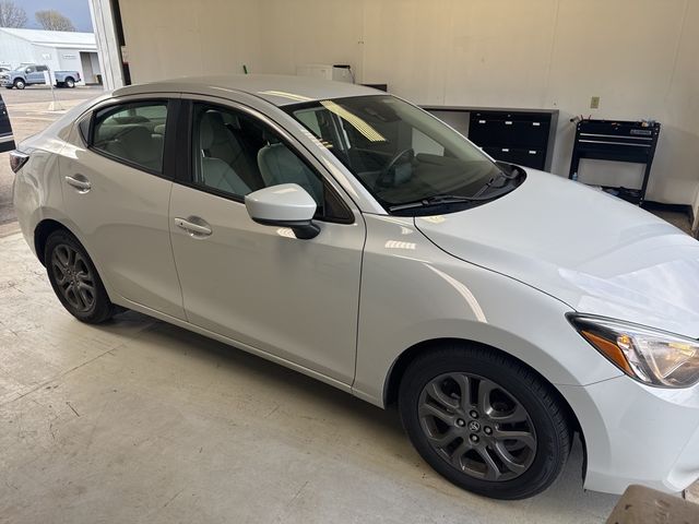 2019 Toyota Yaris LE