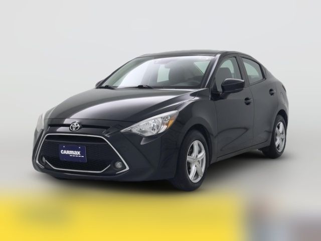 2019 Toyota Yaris LE
