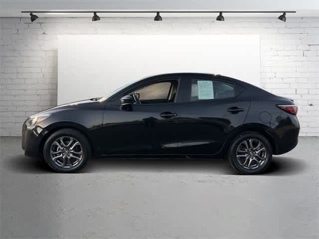 2019 Toyota Yaris LE