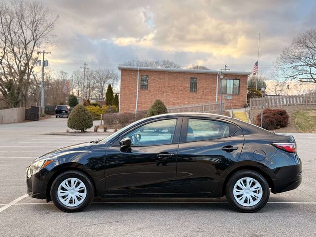 2019 Toyota Yaris L