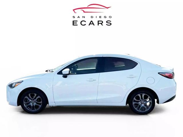 2019 Toyota Yaris LE