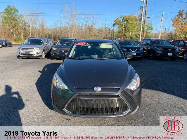 2019 Toyota Yaris XLE