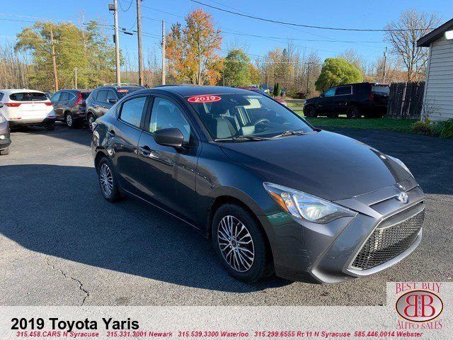 2019 Toyota Yaris XLE