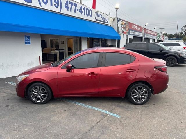 2019 Toyota Yaris LE