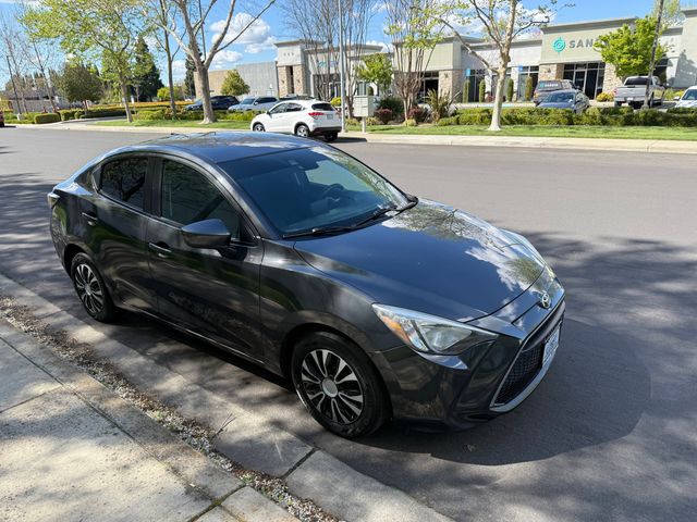 2019 Toyota Yaris LE